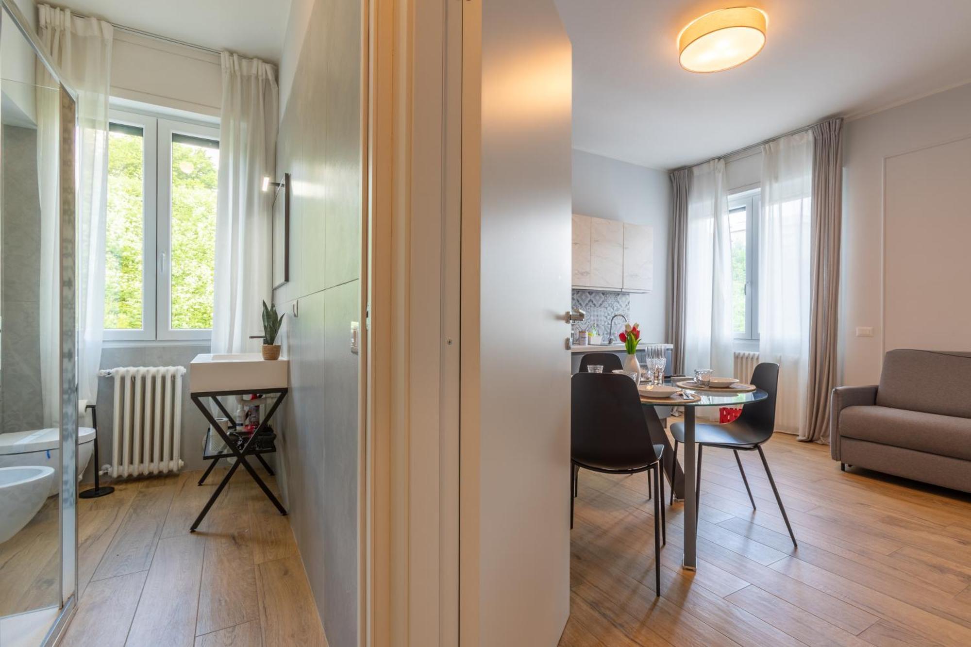 Lavarell - Exclusive Apartment Комо Екстериор снимка